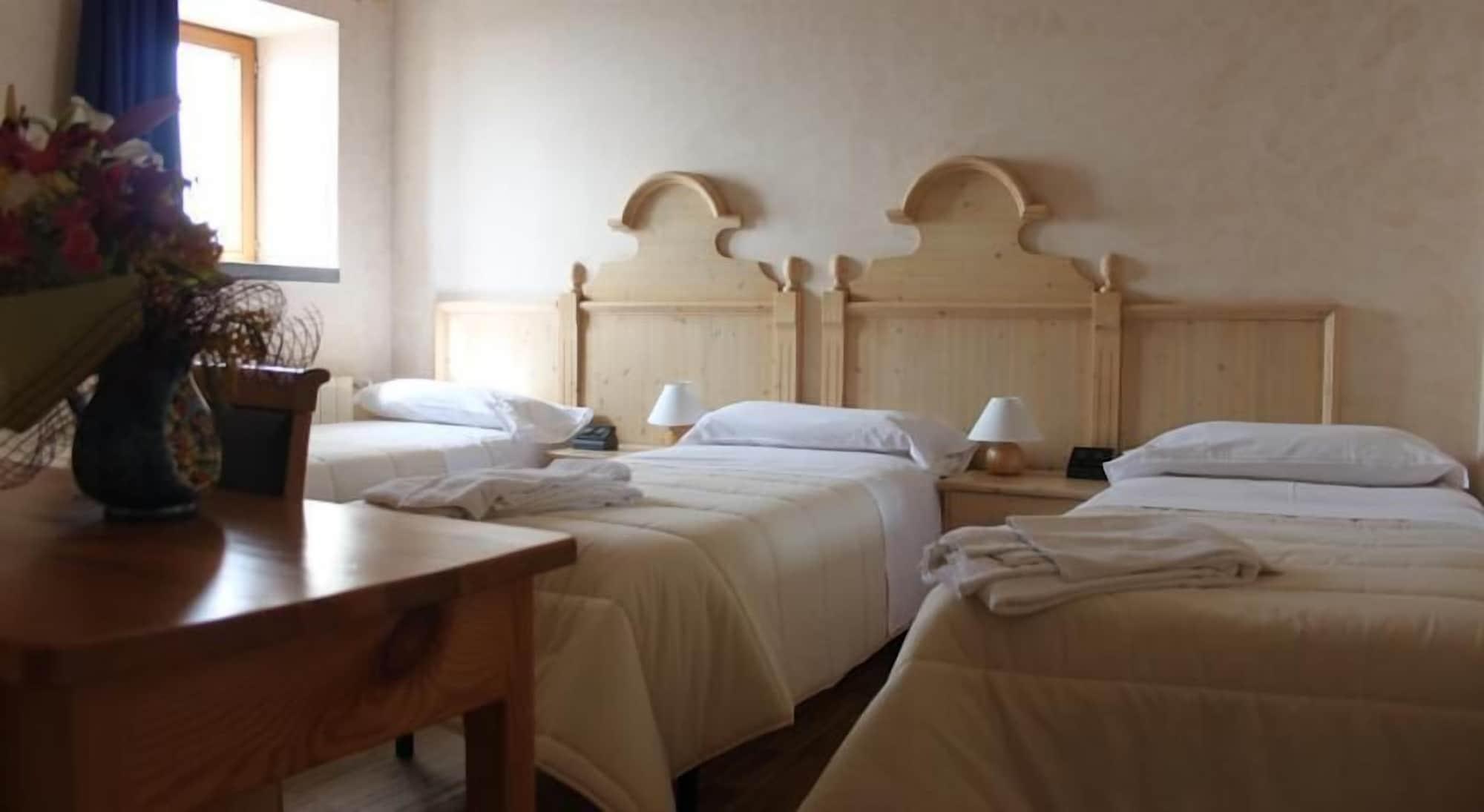 Rifugio Sapienza Hotel Nicolosi Bagian luar foto