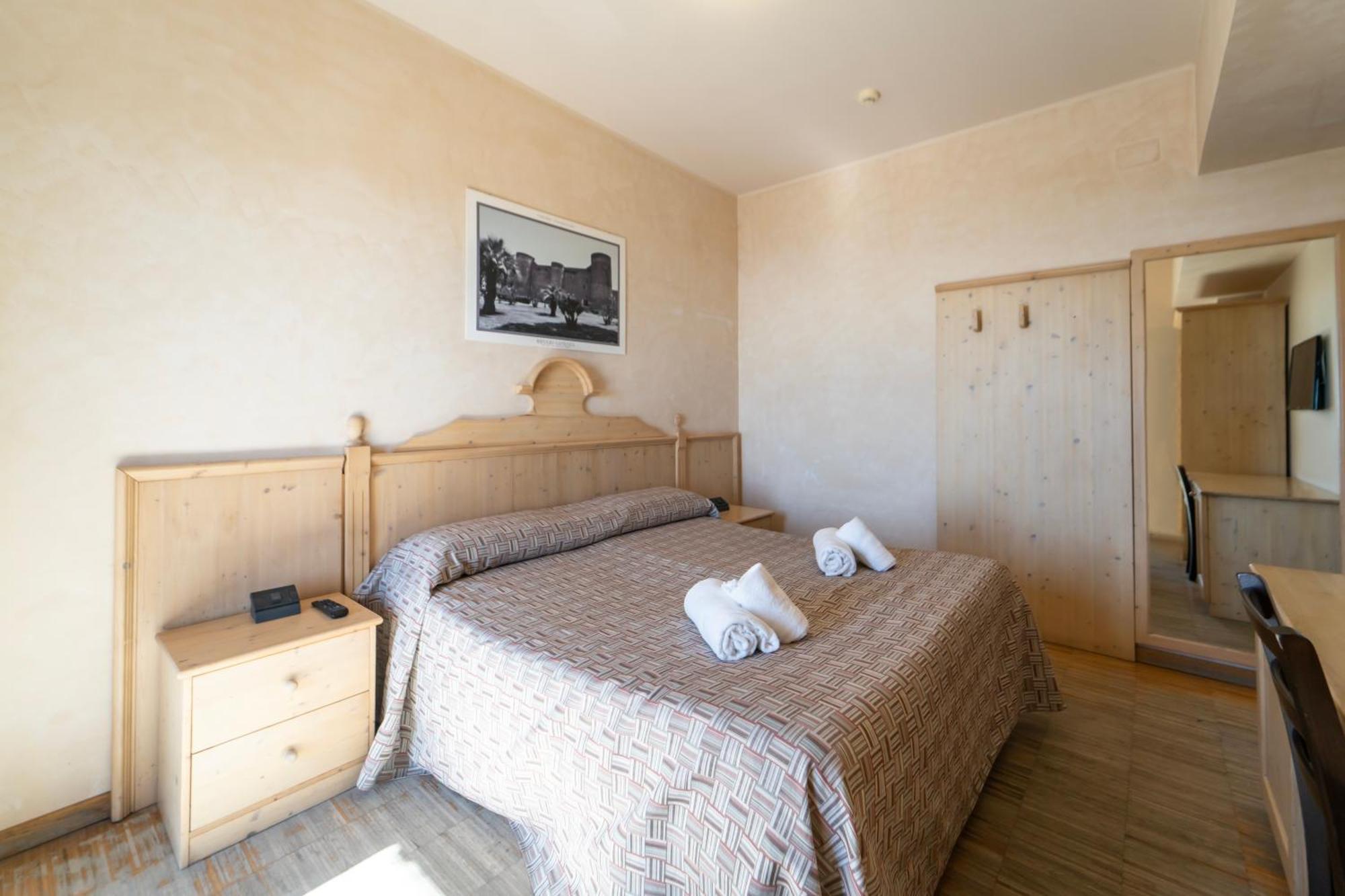 Rifugio Sapienza Hotel Nicolosi Bagian luar foto